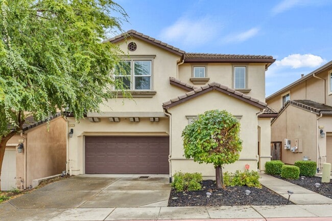 property at 1437 Cummings Way