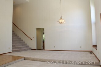 4131 NW 178th Pl in Portland, OR - Building Photo - Building Photo