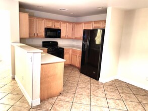 10581 Pueblo Spring St in Las Vegas, NV - Building Photo - Building Photo