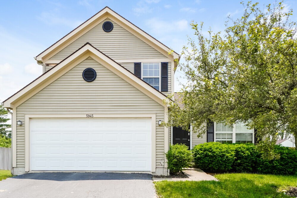 5945 Whitehaven Dr in Galloway, OH - Foto de edificio