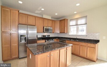 25496 Schooley Mill Terrace in Chantilly, VA - Building Photo - Building Photo