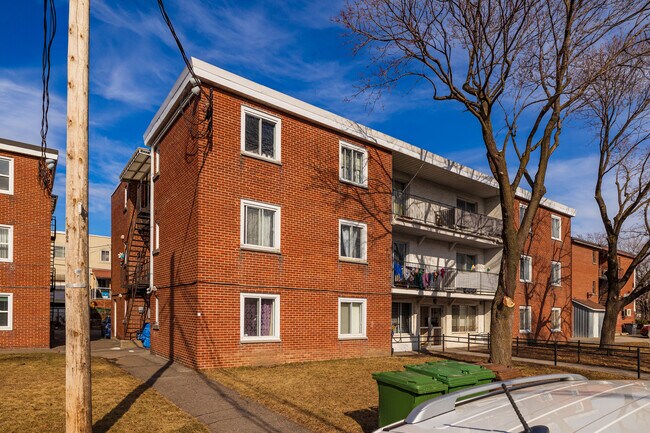 8141 23E Av