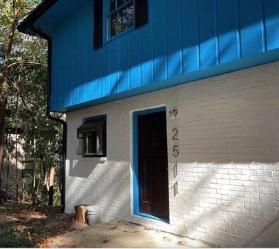 2511 Skyland Trail NE in Atlanta, GA - Foto de edificio