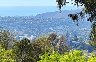 2360 Foothill Rd in Santa Barbara, CA - Building Photo - Building Photo