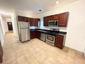 7 Iroquois St in Boston, MA - Building Photo - Building Photo