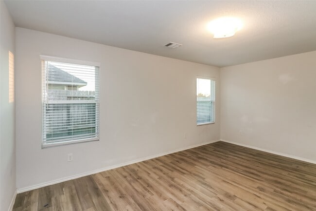 property at 24219 Paresi Ct