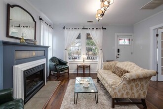 517 Pecan Grove Rd in Austin, TX - Building Photo - Building Photo