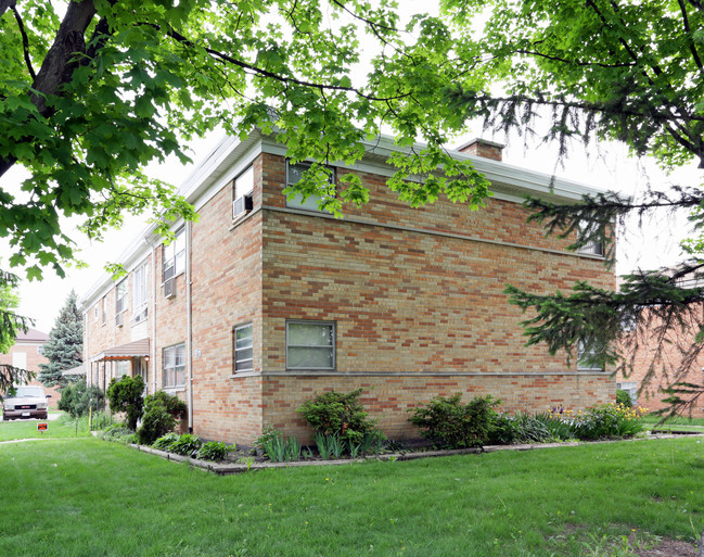 537 S Michigan Ct in Addison, IL - Foto de edificio - Building Photo