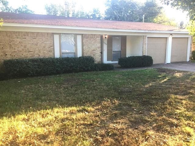 property at 1302 Mohawk Dr