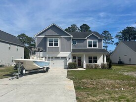 238 E Ivybridge Dr in Hubert, NC - Building Photo