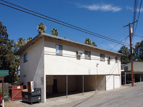 Magnolia Palms in Riverside, CA - Building Photo - Building Photo