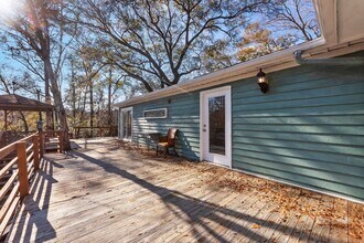 1029 French Quarter Creek Rd in Huger, SC - Building Photo - Building Photo