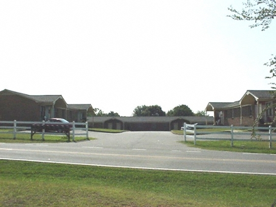 1506 Stony Point Rd in Shelby, NC - Foto de edificio