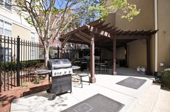 800 Peachtree St NE, Unit 1319 in Atlanta, GA - Foto de edificio - Building Photo