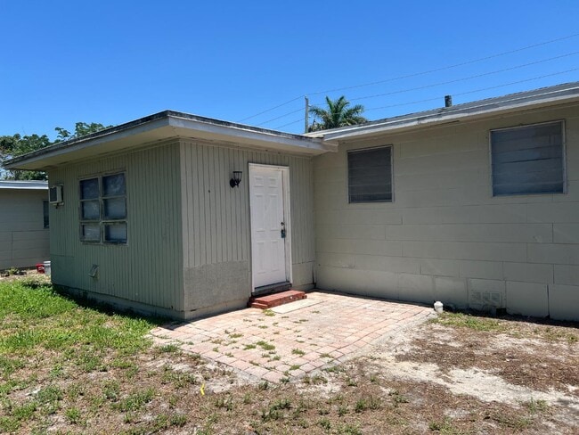property at 2214-2216 Moreno Ave