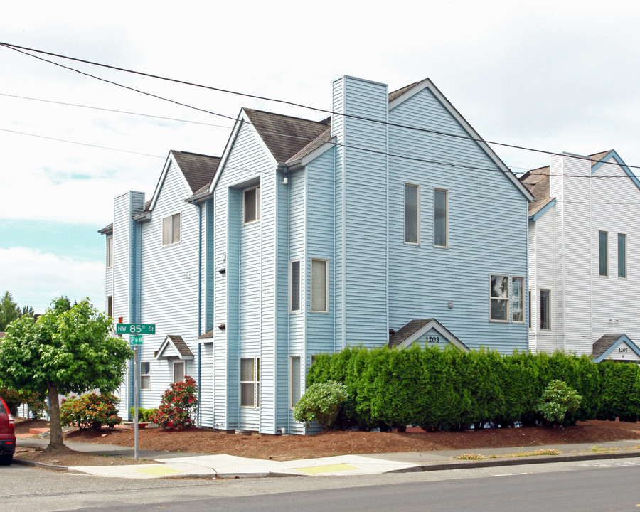 1203 85th St in Seattle, WA - Foto de edificio