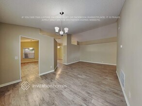 13768 Meadowpark Ave in Orlando, FL - Foto de edificio - Building Photo