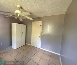 4501 NW 168th Terrace in Miami Gardens, FL - Building Photo - Building Photo