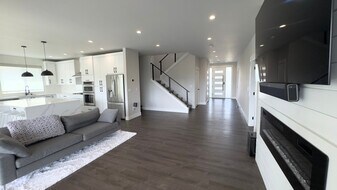 2120 Lagerwey Circle in Lynden, WA - Building Photo