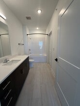 Metro 1 in Kansas City, MO - Foto de edificio - Building Photo