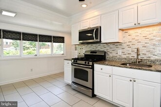 4842 Randolph Dr in Annandale, VA - Building Photo - Building Photo