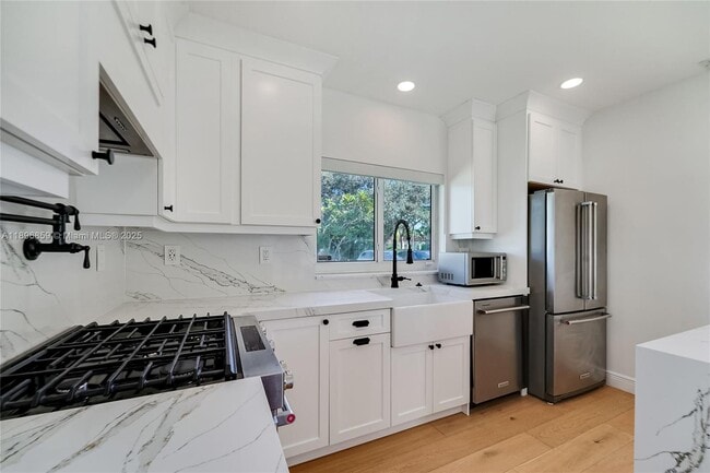 2 NE 108th St in Miami Shores, FL - Building Photo - Building Photo