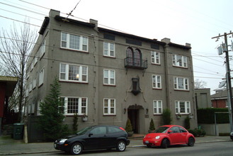 Alta Casa Apartments in Seattle, WA - Foto de edificio - Building Photo