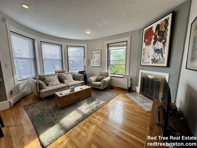 property at 48 Kent St