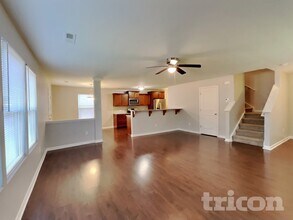 963 Bitting Hall Cir in Rural Hall, NC - Foto de edificio - Building Photo