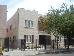 1218 Gordon St in Los Angeles, CA - Building Photo - Building Photo