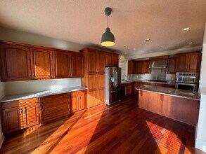 10316 SW Whitebark Ln in Tualatin, OR - Building Photo - Building Photo