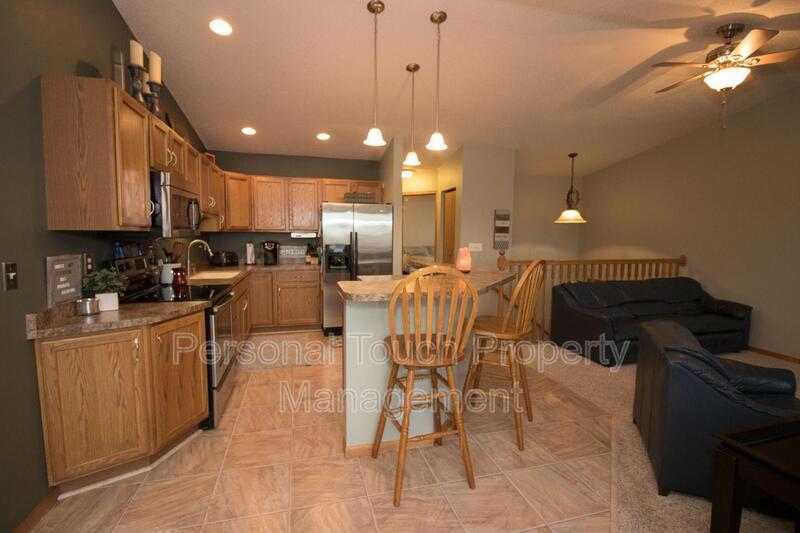 1060 41st Ave W in West Fargo, ND - Building Photo