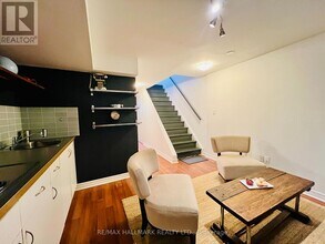 38 Norwood Terrace in Toronto, ON - Building Photo - Building Photo