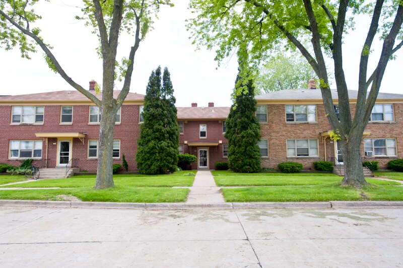 1333 E Colorado St, Unit 4 in Milwaukee, WI - Building Photo