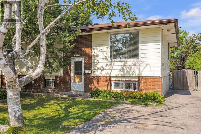 599 Otonabee Dr in Peterborough, ON - Building Photo - Building Photo