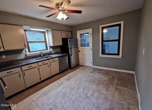 62 Homestead St in Albany, NY - Building Photo - Building Photo