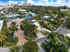 520 N Pkwy in Golden Beach, FL - Building Photo - Building Photo