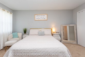 Mallard Cove Apartments in Sanford, NC - Foto de edificio - Interior Photo