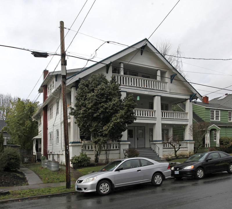 1611-1619 SE 21st Ave in Portland, OR - Building Photo