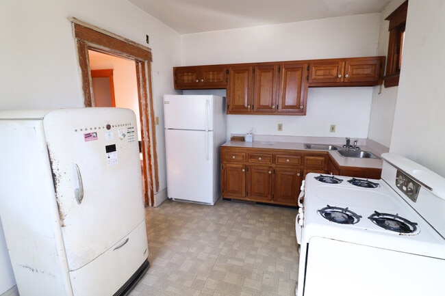 property at 2626 Eden Ave