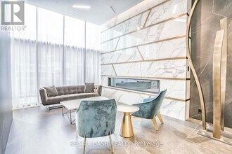 151 Avenue Rd in Toronto, ON - Building Photo - Building Photo