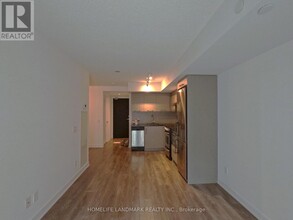 87-1487 Peter St in Toronto, ON - Building Photo - Building Photo
