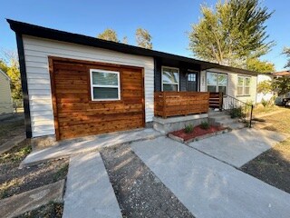 property at 2821 Quanah St