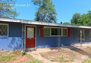 501 Mt Sylvan St in Lindale, TX - Building Photo - Building Photo