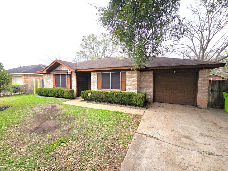 1206 Alamo Ave in Richmond, TX - Building Photo