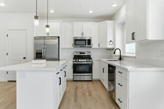 4208 W Camp Floyd Ct in Riverton, UT - Building Photo - Building Photo