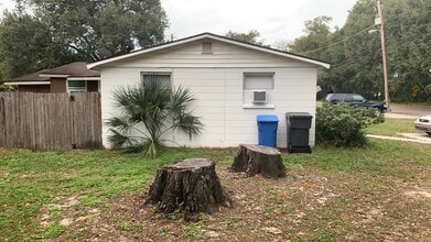 1211 mook st in Brandon, FL - Building Photo - Building Photo