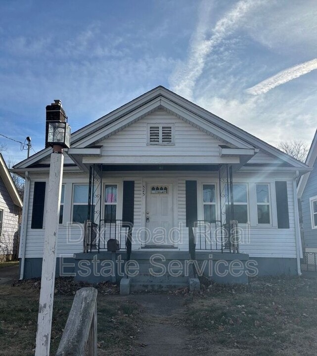 525 Harrison Ave in Hamilton, OH - Building Photo