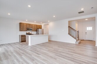 15139 S Hepworth Pl in Plainfield, IL - Building Photo - Building Photo