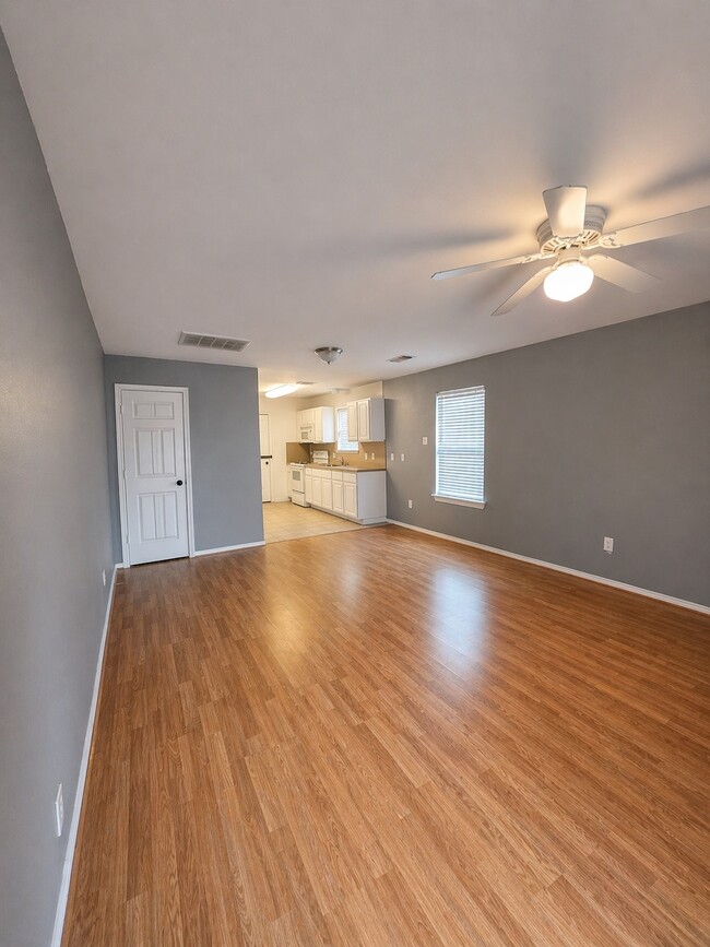 3367 Angel Ln in Houston, TX - Building Photo - Building Photo